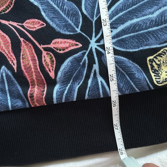 New Scotch and Soda
Big All Over Print Sweatshirt - Picture 16 of 16